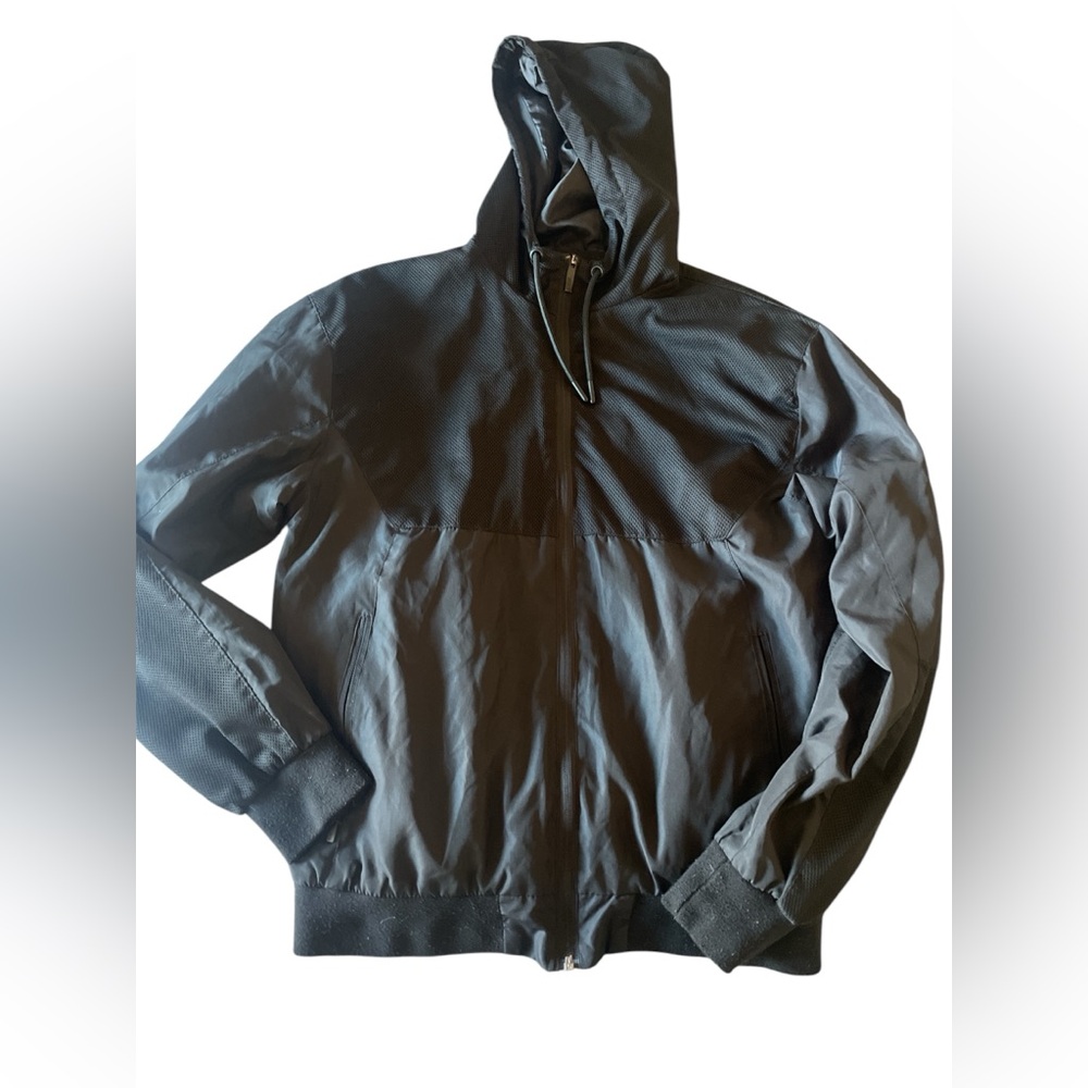 CSG men’s medium zip up black jacket